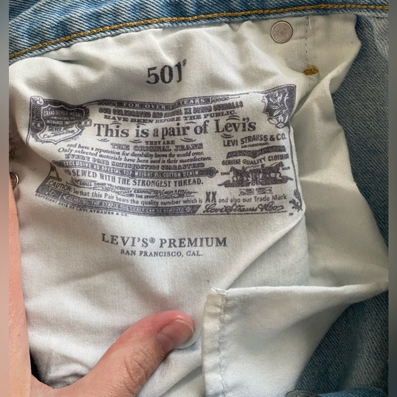 NWOT - Levi’s 501® ORIGINAL FIT WOMEN'S JEANS - Size 34/32 - Picture 15 of 16